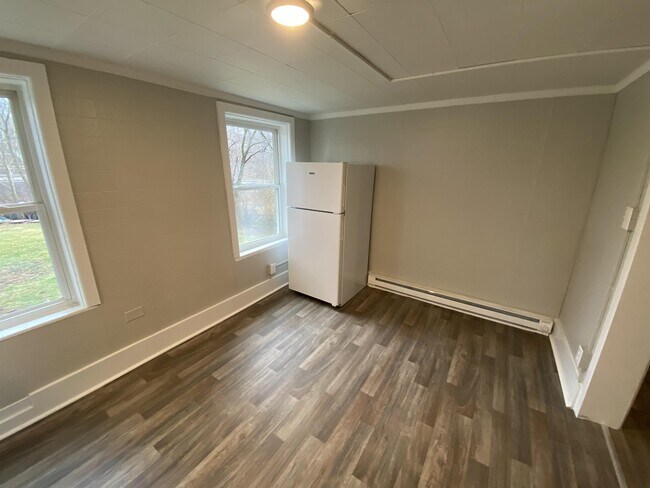 Building Photo - 119 Ann St