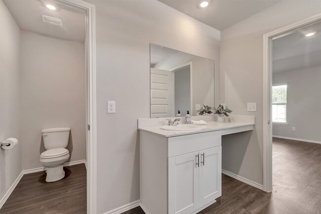 Building Photo - 261 Gallant Front Trl