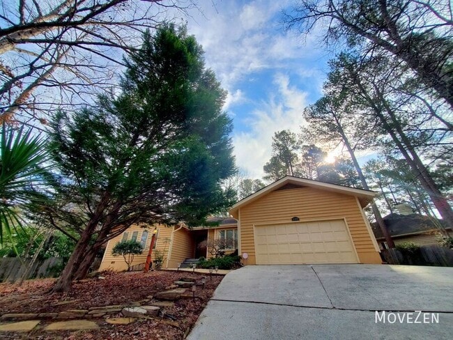 Building Photo - 2323 Ridgefield Dr