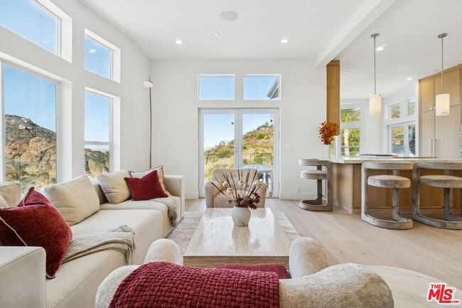 Building Photo - 265 Westlake Blvd