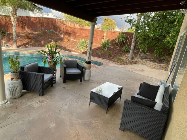 Building Photo - 4 Bed Pool House for Rent in Wildomar