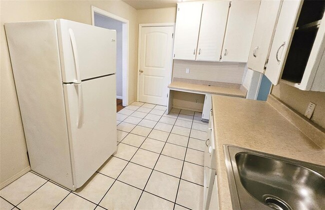 Building Photo - 4304 N Libby Ave