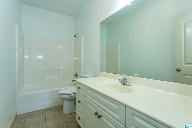 Building Photo - 4350 Sierra Dr