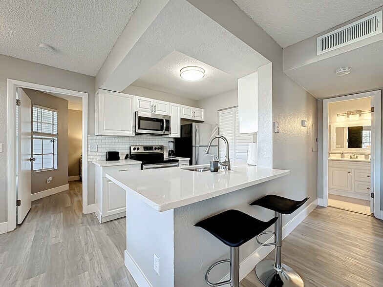 Building Photo - 11538 Westwood Blvd