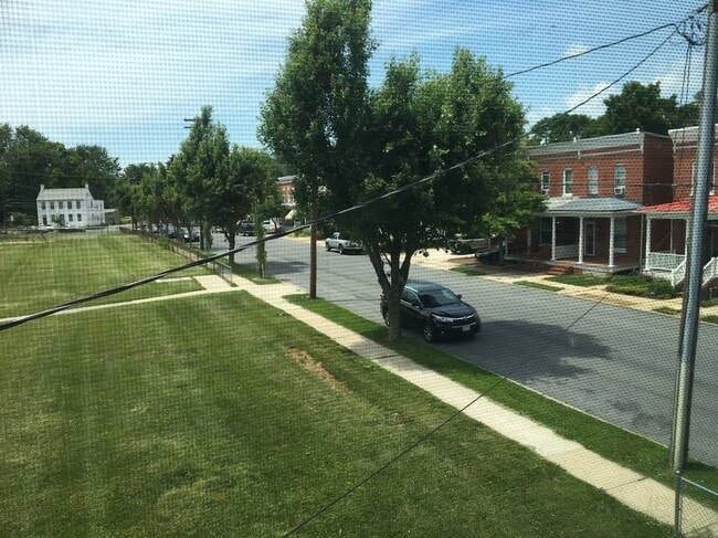 Building Photo - 216 Washington St