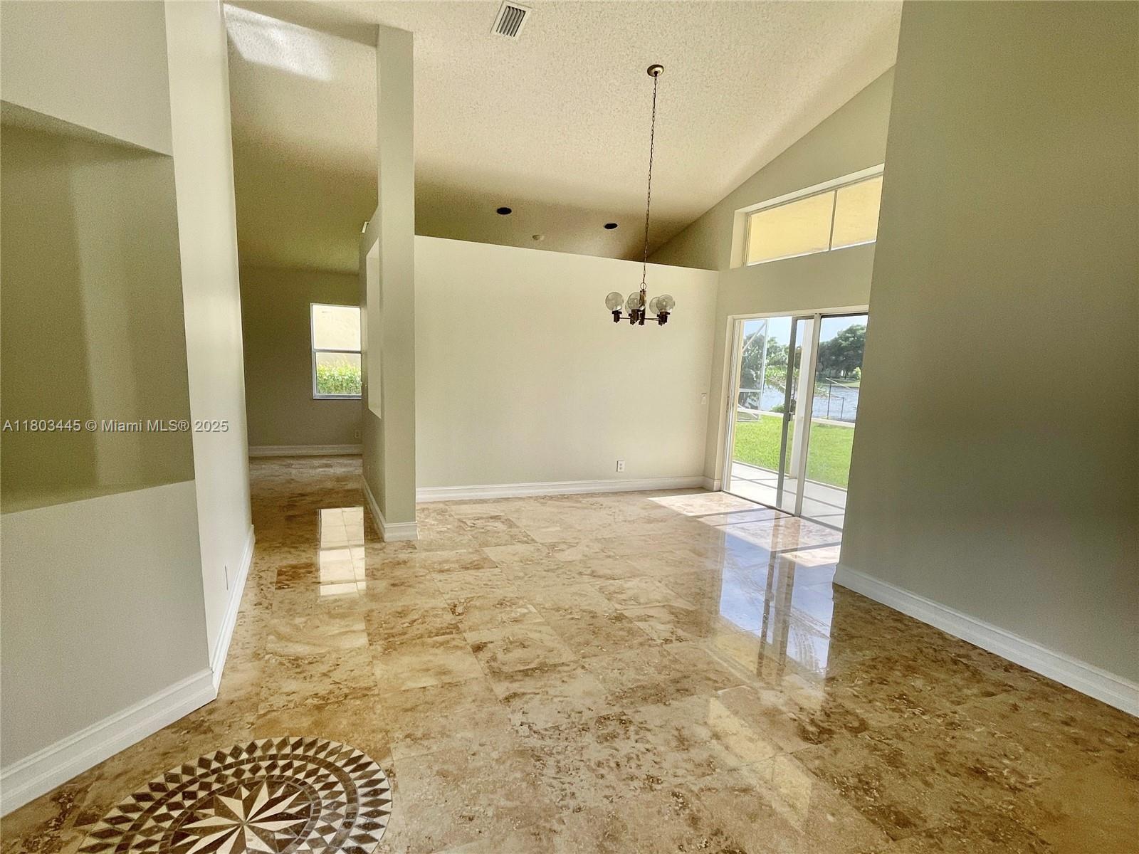Building Photo - 808 Stanton Dr
