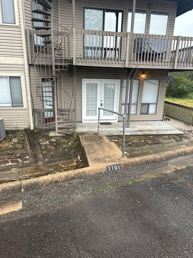 Building Photo - Completely Remodeled 2 Bedroom, 2 Bathroom ground floor Condo in Heber Springs