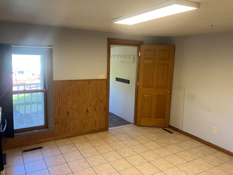 Building Photo - 320 Eddy St