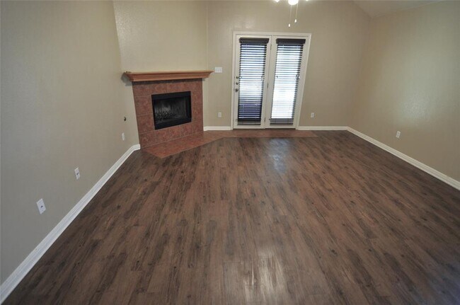 Building Photo - 1830 Paradise Ridge Dr