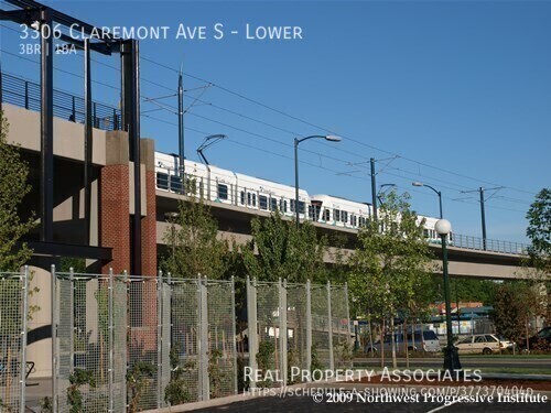 Building Photo - 3306 Claremont Ave S