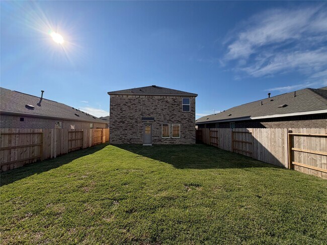 Building Photo - 3073 Fantasy Ter Dr