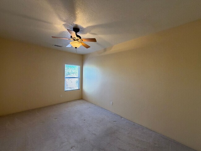 Building Photo - 4 Bedroom Single Story Custom Home Available In Rio Rancho Near Unser Blvd SE & Westside Blvd SE!