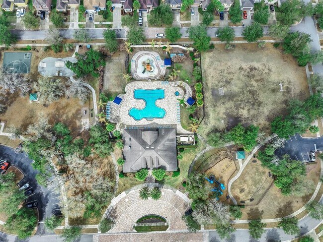 Building Photo - 17423 New Cross Cir