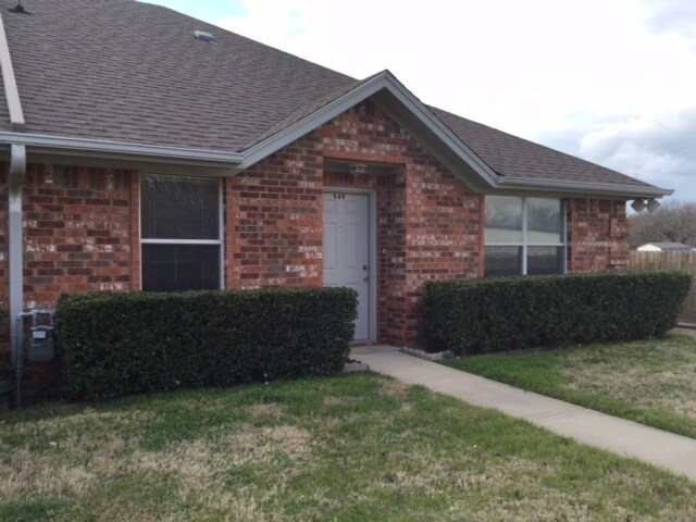 Primary Photo - Coming Soon!!! One bedroom/attached garage...