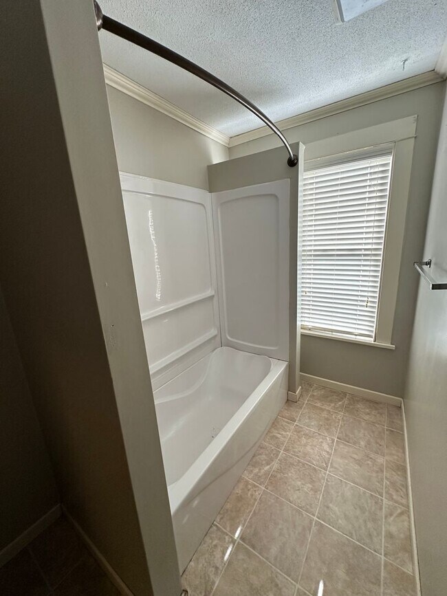 Building Photo - 139/141 6th St NW