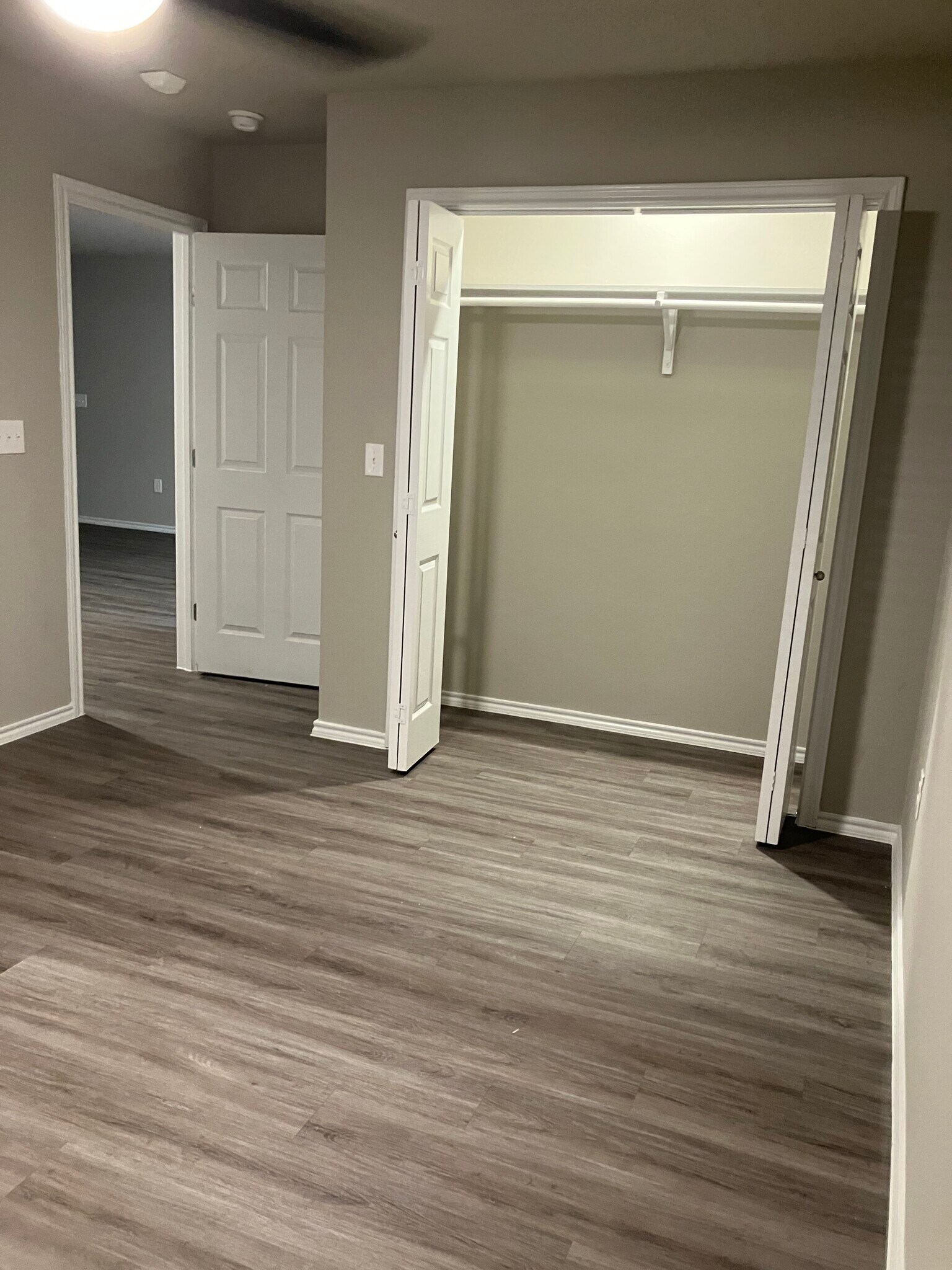 Building Photo - 6108 Abrams Rd