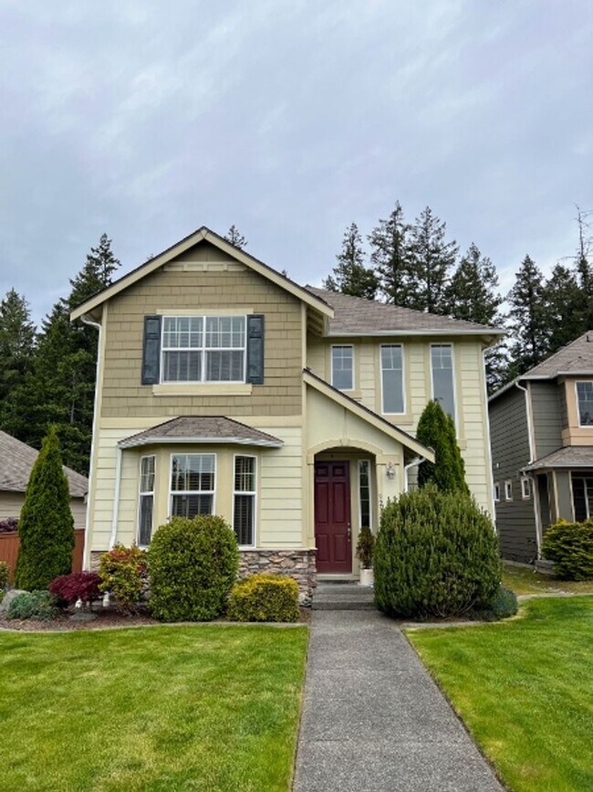 Building Photo - Pet Friendly 3 Bedroom in Campus Glen Neighborhood