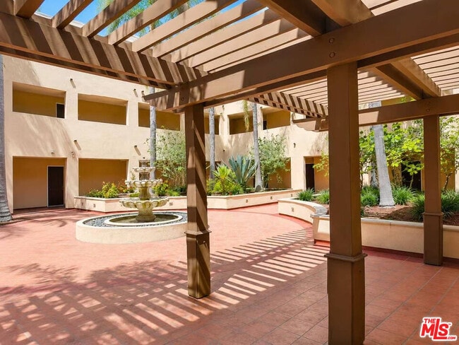 Building Photo - 13941 Sherman Way