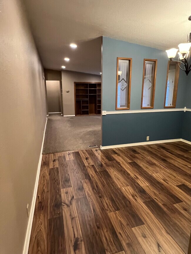 Dining room - 113 Drake Rd