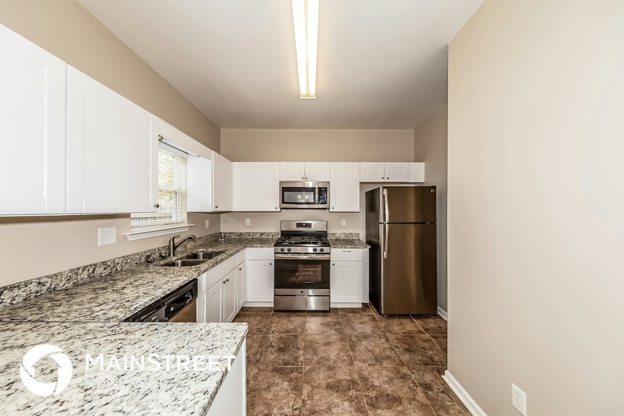 Building Photo - 12945 Woodland Park Cir