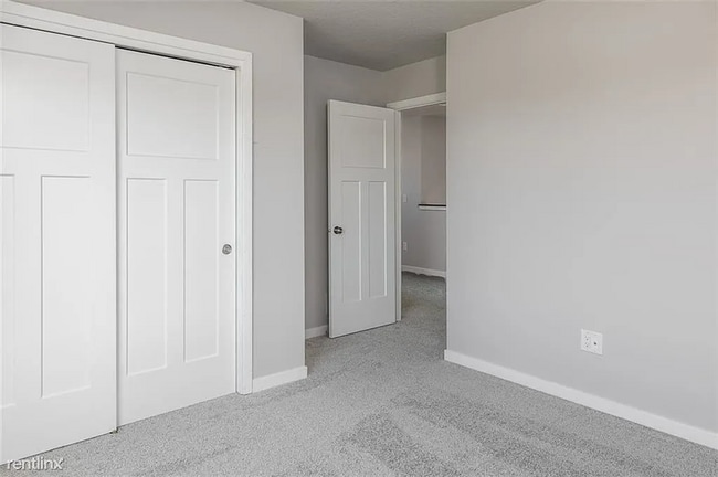 Building Photo - Great 3 Bedroom Single-Family Home in Urba...