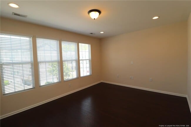 Building Photo - 1405 Regents Ln