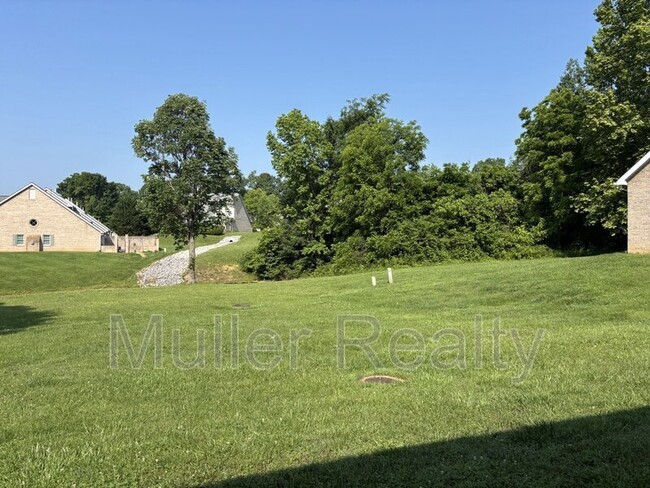 Building Photo - 3441 Lexann Ln