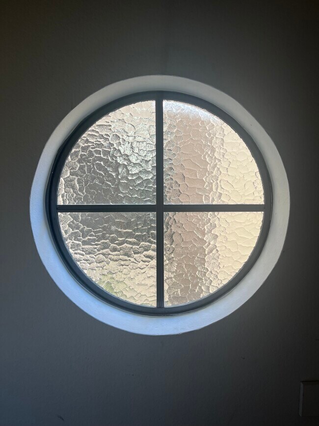 Building Photo - 12836 Via Moura