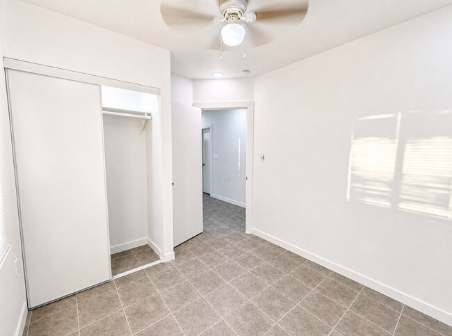 Building Photo - 240 1/2 E Beech Ave