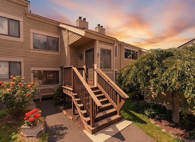 Building Photo - 71 Fox Run