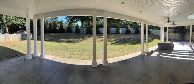 Building Photo - 230 Brookeivey Ln