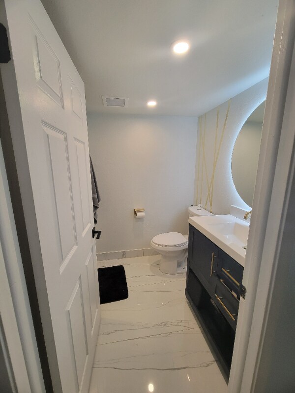 Building Photo - 9415 Fontainebleau Blvd