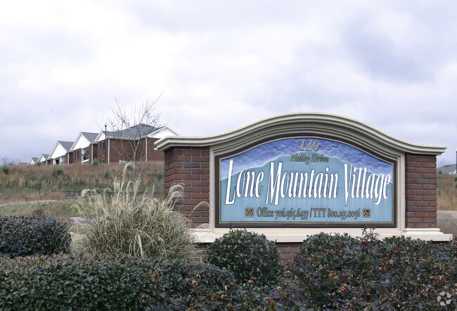 Primary Photo - Lone Mountain