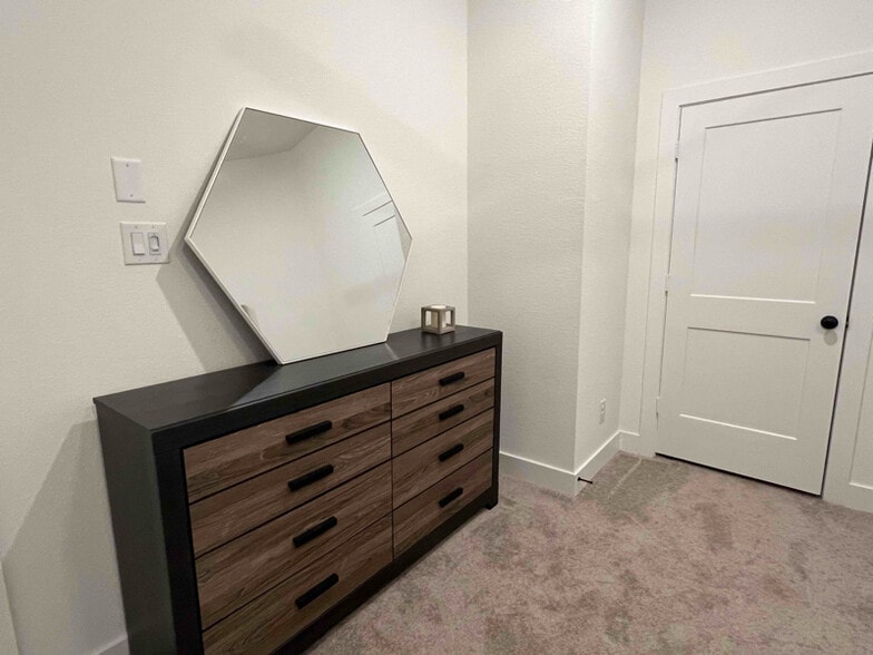 Building Photo - 1452 Shaded Rock Dr