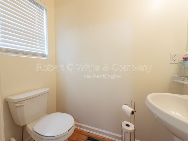 Building Photo - 219 Pepin Pl