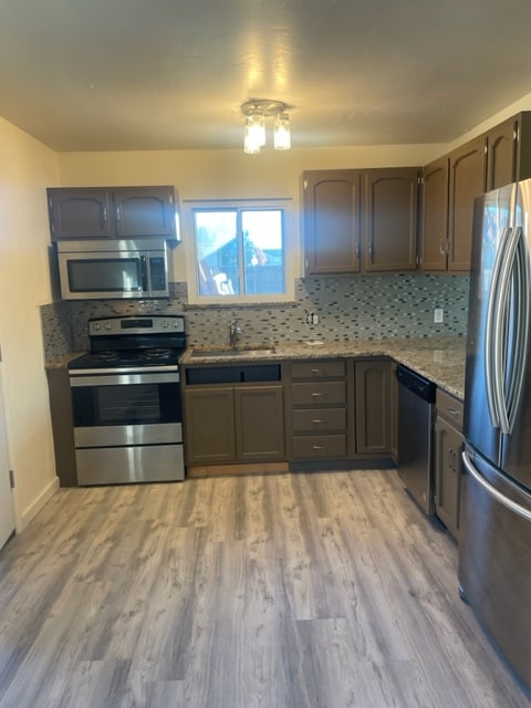 Building Photo - 1067 E Carolina Ave