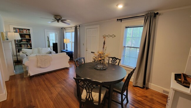 Building Photo - 2 Bed, 2 Bath Furnished Home in Greenville...