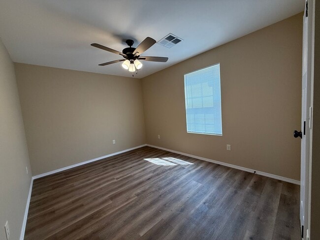 Building Photo - BRAND NEW 4BR in Hollister