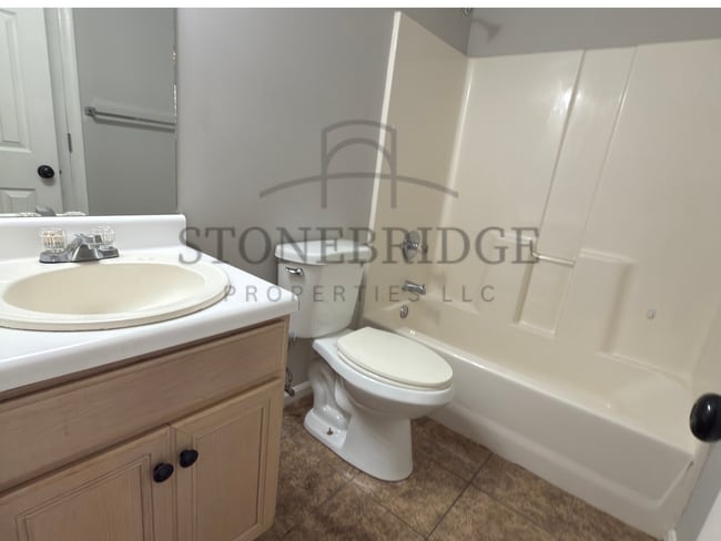 Building Photo - 2 bed, 2 bath townhome in Alabaster