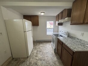 Building Photo - 2312 Arctic Ave