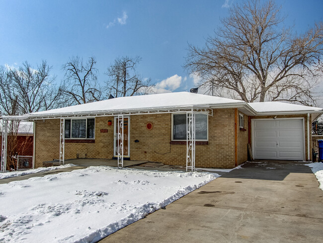 Primary Photo - Newly Remodeled Home in Wheat Ridge