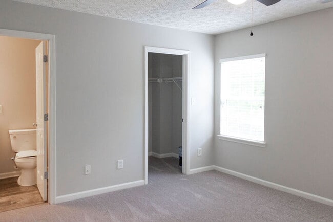 Building Photo - Beautiful Durham Townhome For Rent