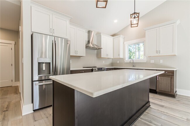 Building Photo - 640 Jefferson Ave