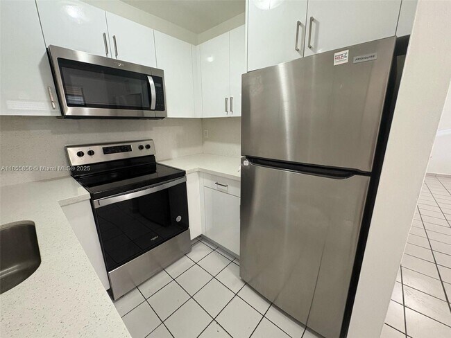 Primary Photo - 5660 W 25th Ct