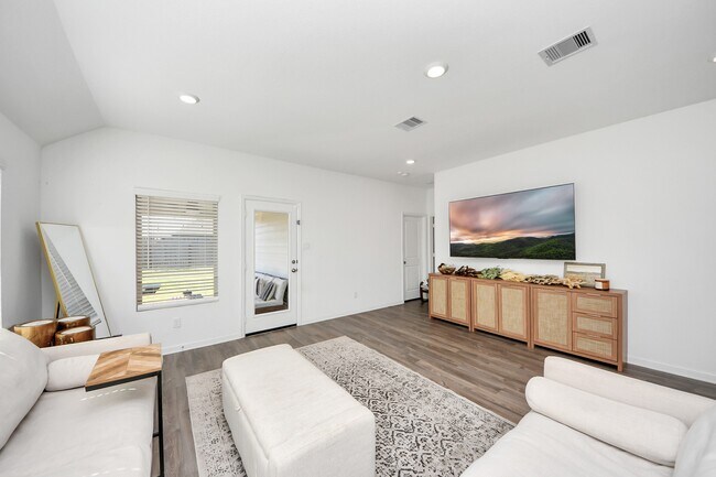 Building Photo - 2302 Dewford Fls Dr