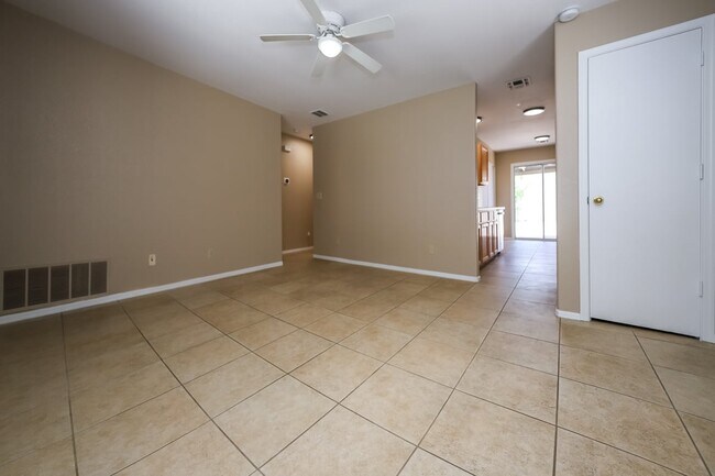 Building Photo - 10041 E Paseo San Rosendo