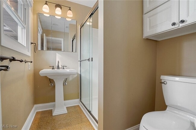 Building Photo - 7429 Sylvan Dr