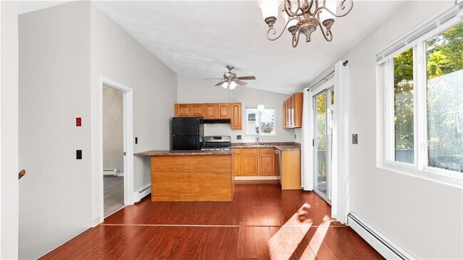 Building Photo - 15 Abbott Ave