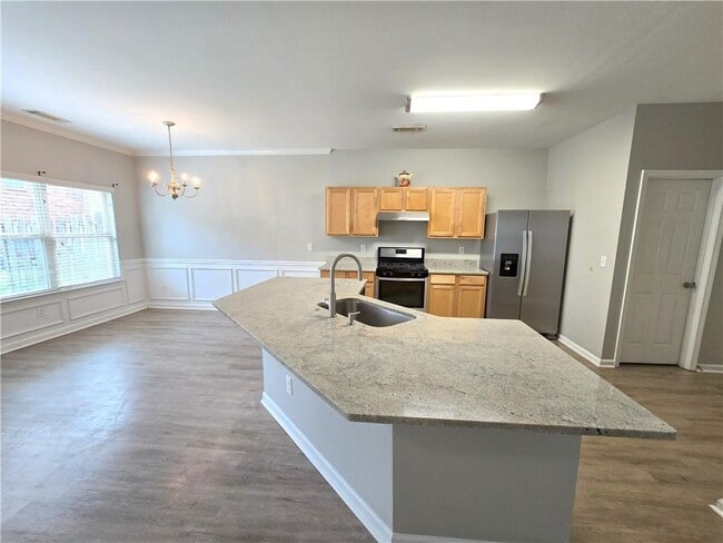 Building Photo - 4005 Labrador Way