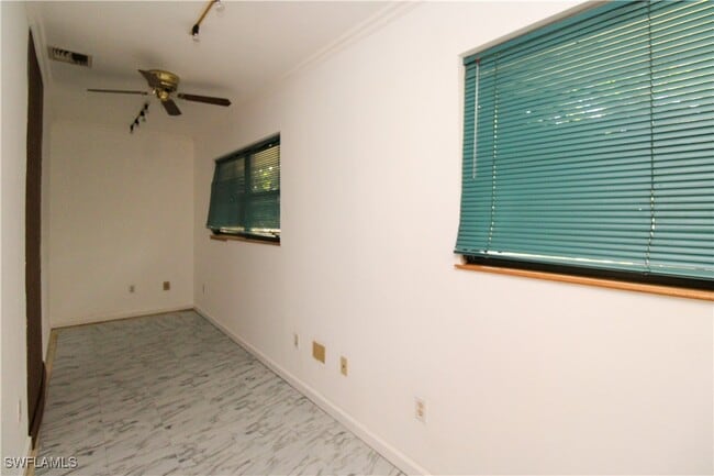 Building Photo - 4300 Gulfstream Dr